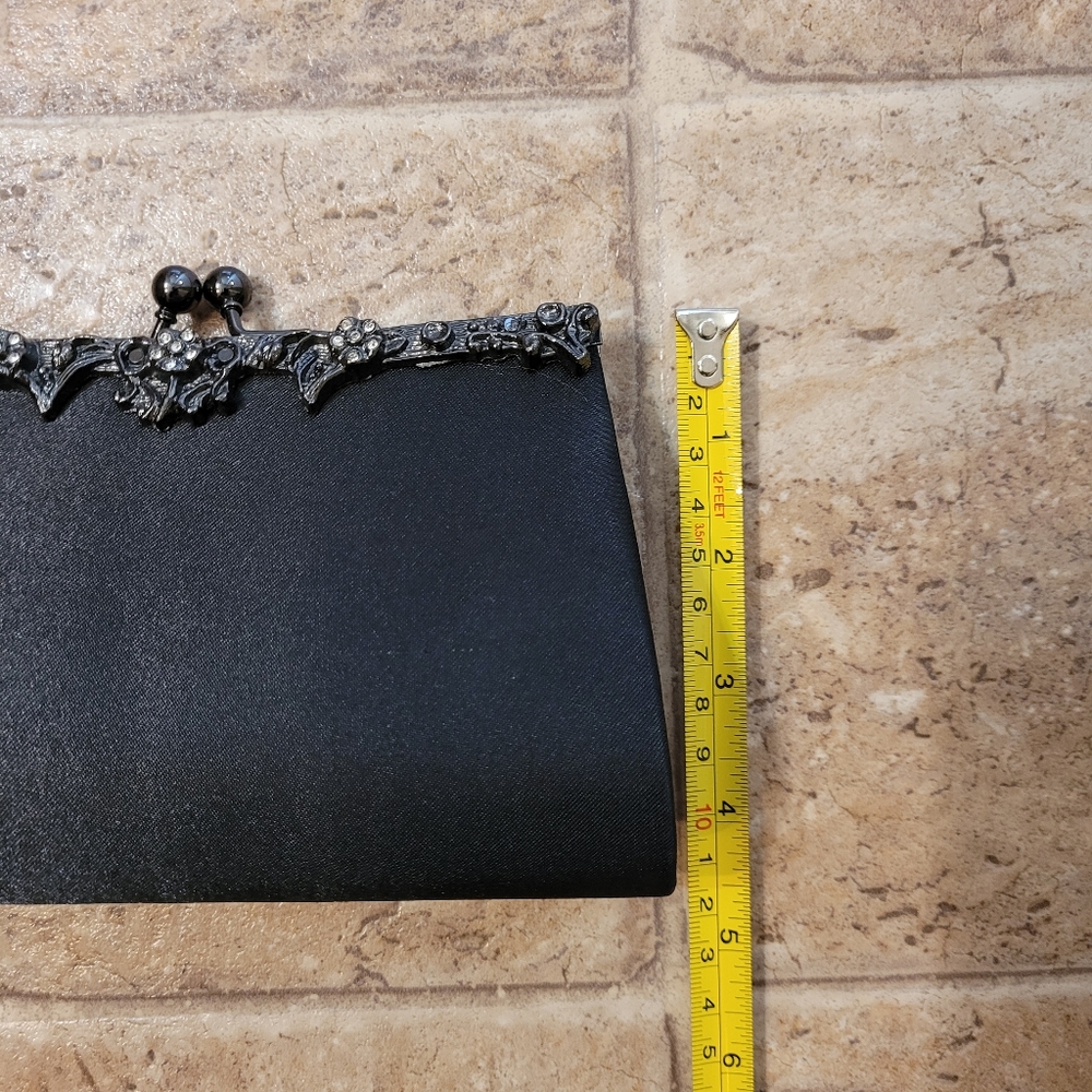 New Clutch With Optional Strap - image 5